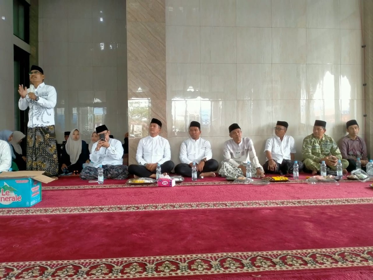 Babinsa Cibingbin Hadiri Yasin Akbar, Pererat Ukhuwah dan Tingkatkan Keimanan
