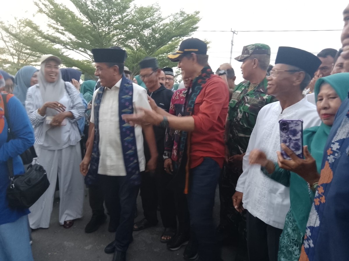 Kawal Program Selasa Menyapa, Babinsa Desa Dadibou Pantau Langsung Kegiatan Pemkab Bima
