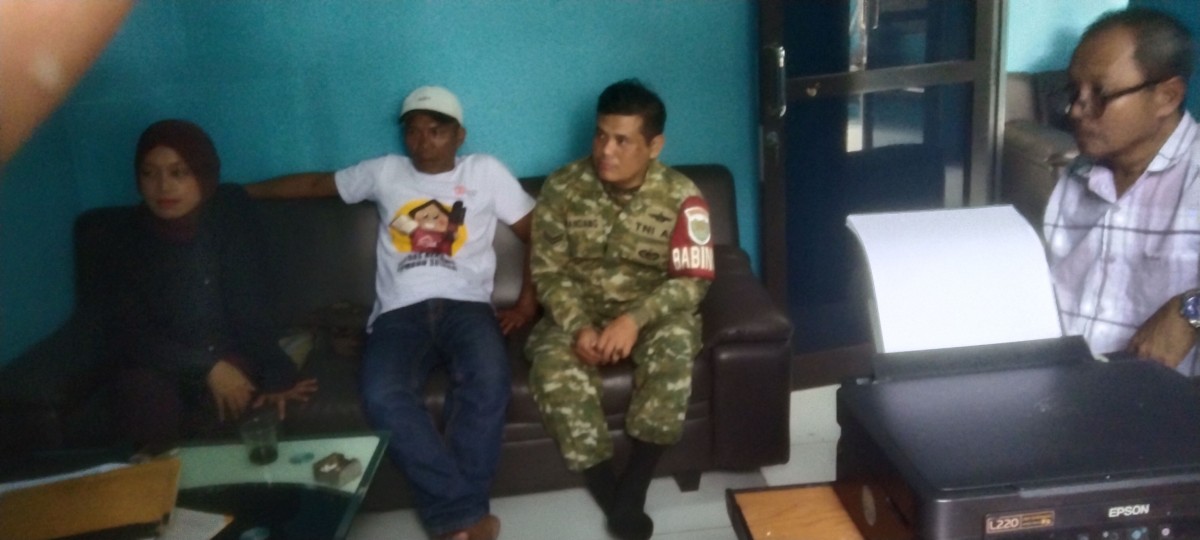 Babinsa Banjarsari Jalin Komunikasi Sosial Manajer KDKMP,Perkuat Dengan Warga