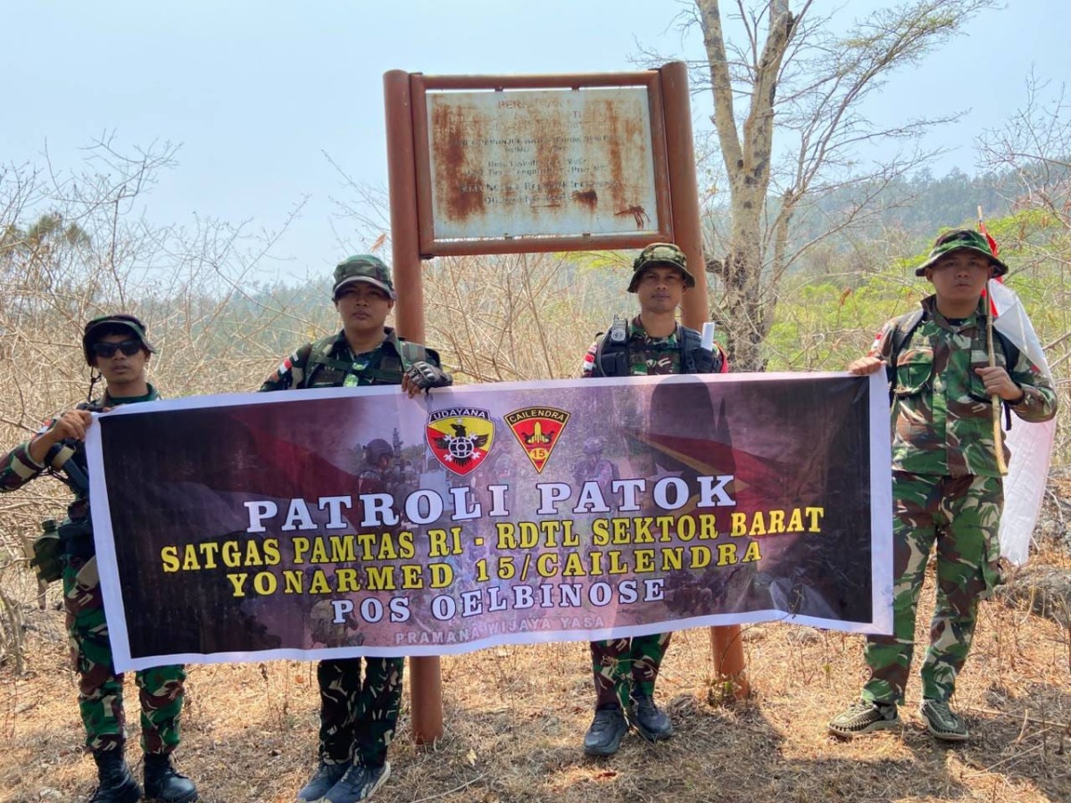 Upaya Pemeliharaan Kedaulatan Wilayah, Satgas Pamtas RI-RDTL Pos Oelbinose Gelar Patroli Patok Perbatasan