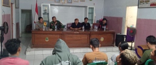 Babinsa Koramil 1608/Karangampel Hadiri Rapat Pembahasan Kegiatan Unjungan Buyut Dongkol di Desa Jayawinangun
