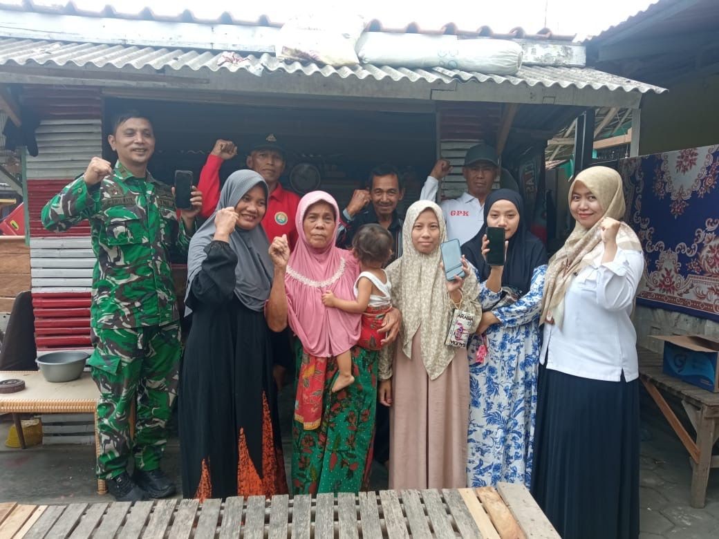 Babinsa Koramil 2301/Cilegon Sosialisasikan IKD untuk Mudahkan Layanan Kependudukan Masyarakat