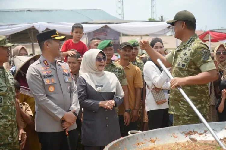 Karya Bakti TNI Skala Besar Tuntaskan Pembangunan Jalan 18 Km di Cimanggu Pandeglang