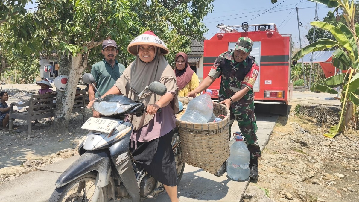 Koramil 13/Brati Salurkan Air Bersih di Dusun Tirem dan Nglawu Grobogan