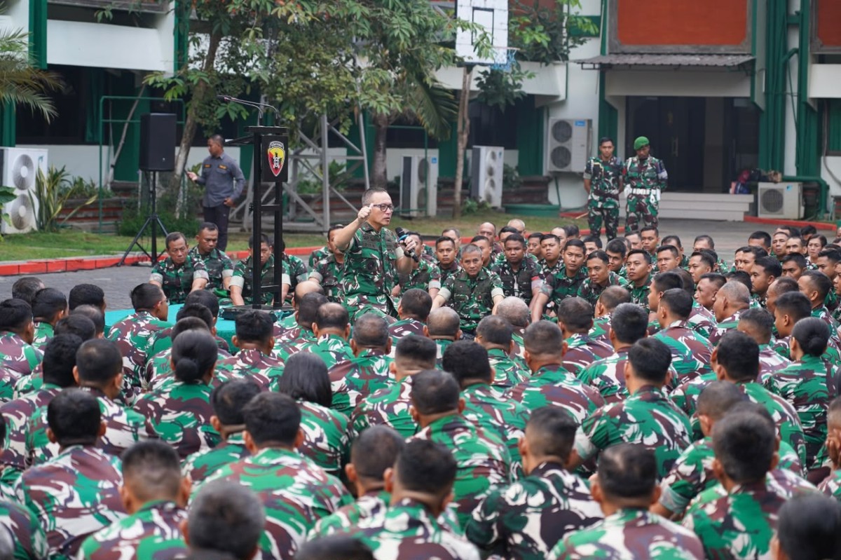 Pangdam IX/Udayana Tekankan Disiplin, Soliditas, dan Kepedulian kepada Masyarakat