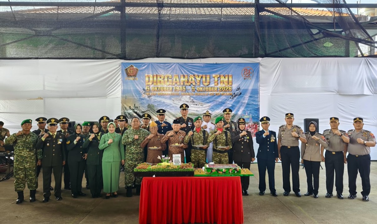 Polres Brebes Beri Kejutan HUT Ke-81 TNI di Makodim, Perkuat Soliditas dan Sinergitas TNI-Polri