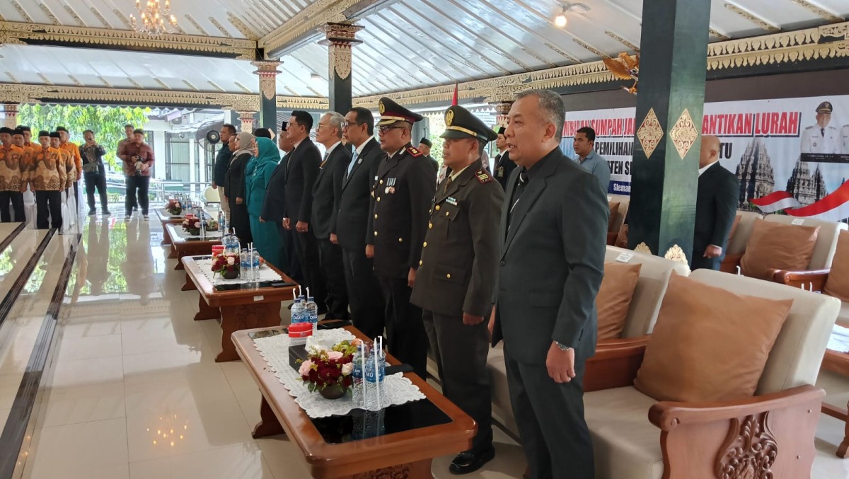 Jaga Kondusivitas Wilayah, Danramil Hadiri Pelantikan Lurah Hasil Pemilihan Antar Waktu