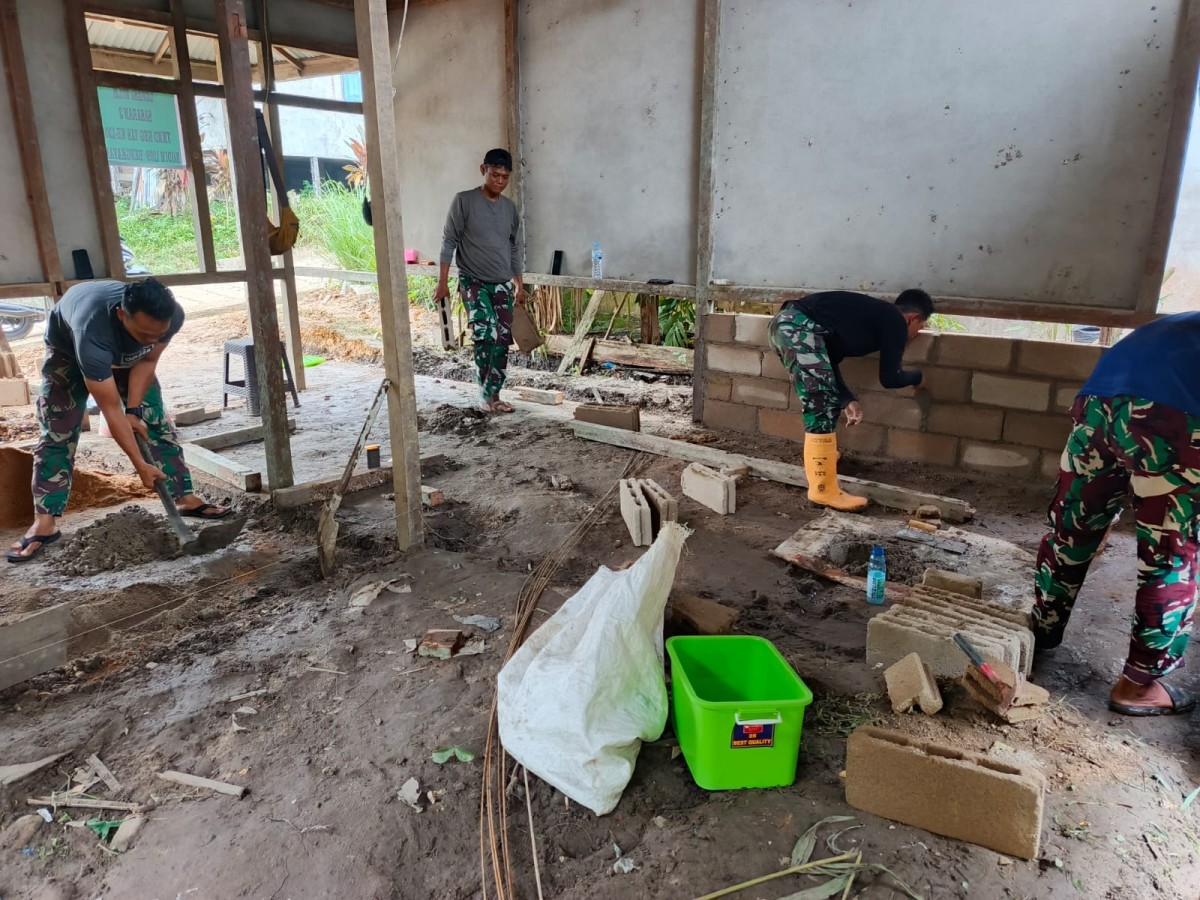 Harapan Baru Warga Sebujit Baru, Satgas TMMD Ke-130 Kodim 1209/Bengkayang Mulai Bedah RTLH Sasaran Tiga