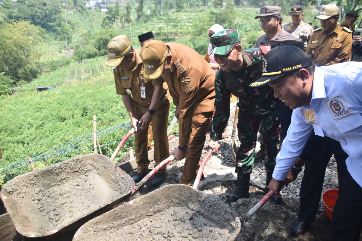TMMD Sengkuyung IV 2026 di Sitiharjo, Kodim Wonosobo Bangun Jalan Beton Sepanjang 619 Meter