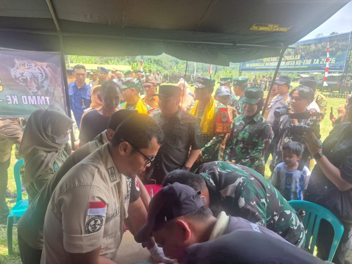 Wujud Kepedulian TNI Kodim 0605/Subang Gelar Sunatan Masal di Rangkaian TMMD Cupunagara