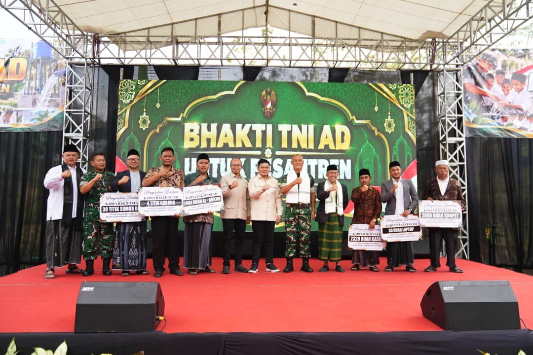 Bakti TNI AD untuk Pesantren, 53 Truk Bantuan Disalurkan ke 30 Ponpes