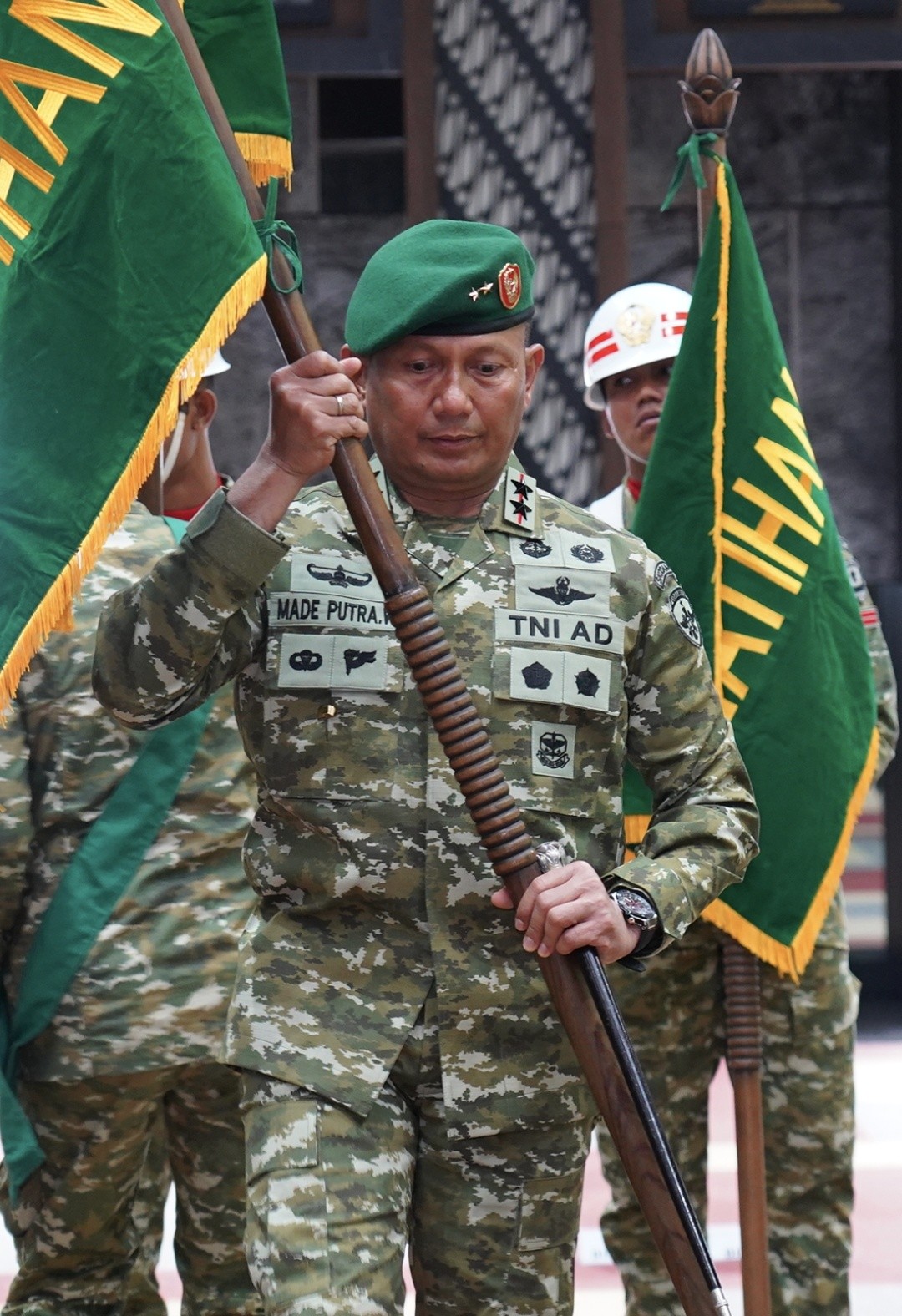 Tongkat Komando Kodam IX/Udayana Beralih ke Mayjen TNI Putra Widiastawa, Putra Daerah Bali