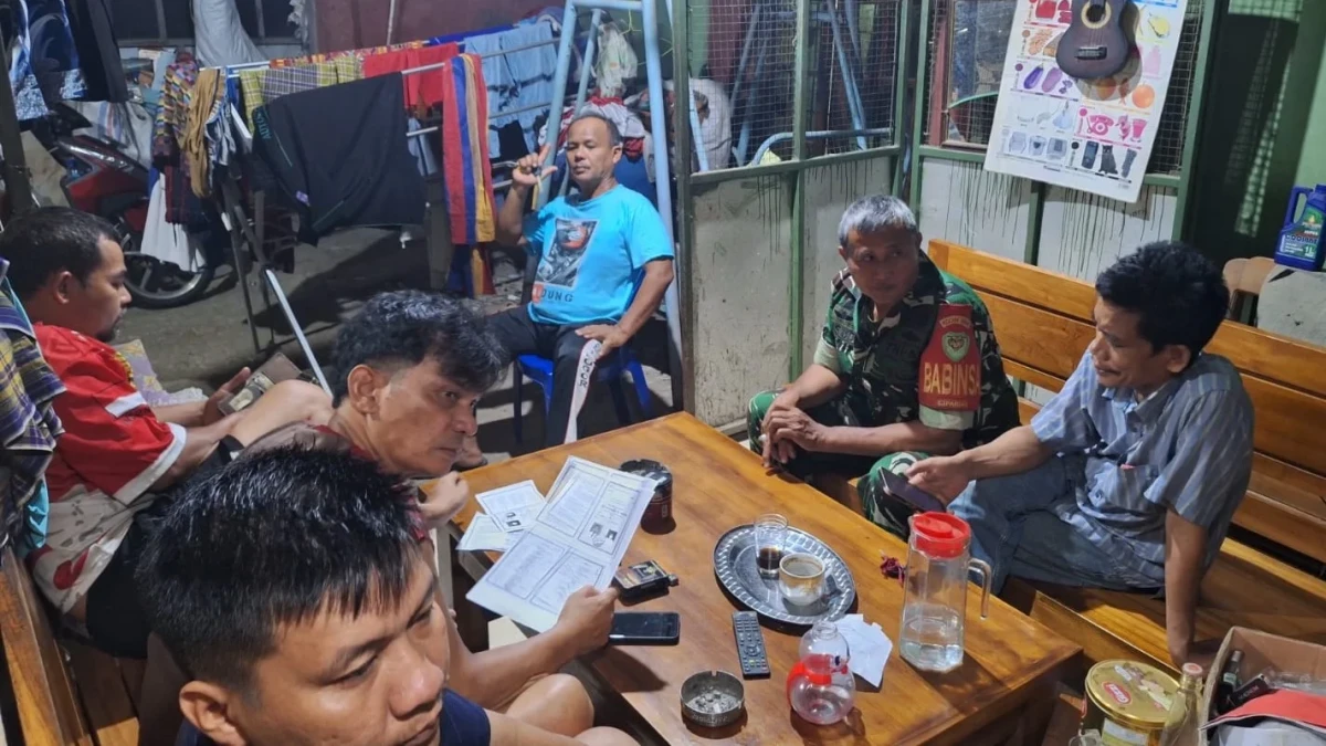 Babinsa Koramil Bogor Utara Dampingi Warga Urus Akta Kelahiran