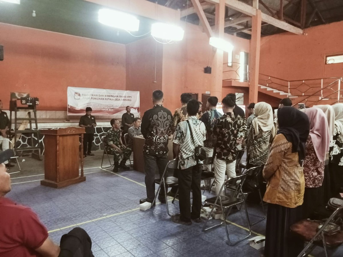 Koramil 1008/Buahdua Hadiri Pelantikan dan Bimbingan Teknis KPPS Pilkades Desa Hariang