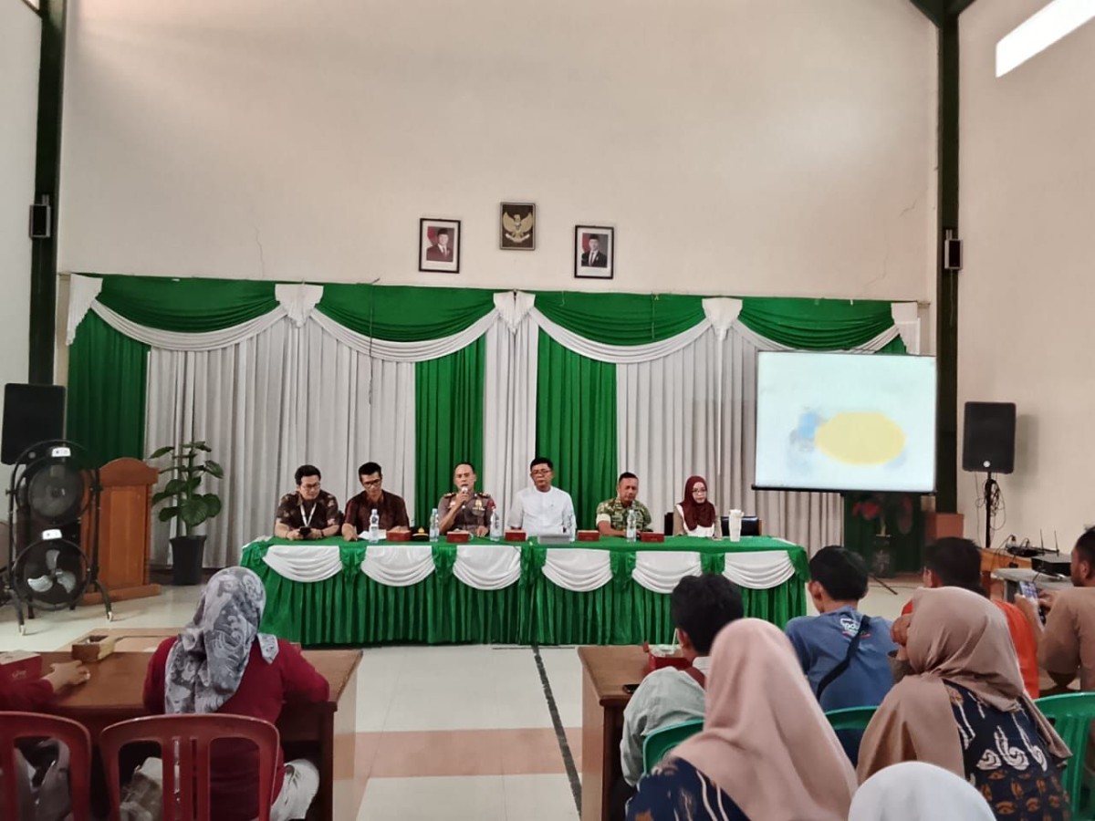 Babinsa Koramil 1013/Jatigede Hadiri Sosialisasi Perlindungan Sosial Bersama Forkopimcam dan Agen Perlinsos