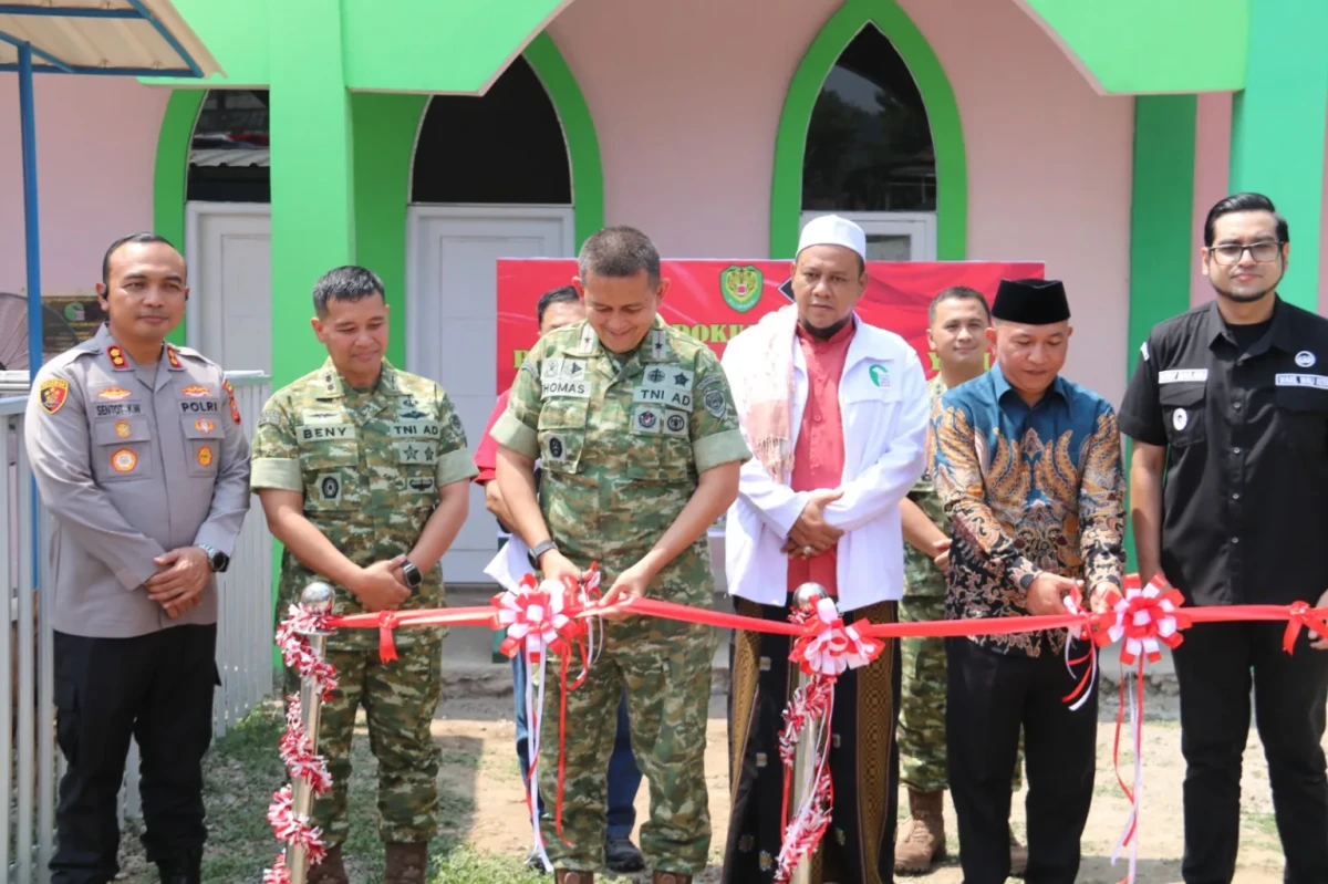 Sambut HUT ke-81 TNI, Dandim 0607 Dampingi Danrem 061/SK Resmikan Rehab Panti Asuhan Baitul Yatim