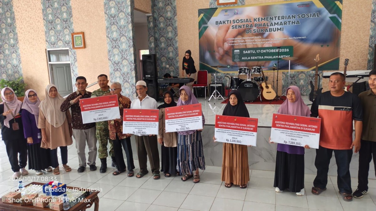 Babinsa Koramil Cibadak Hadiri Bakti Sosial Kemensos Sentra Phalamartha di Sukabumi