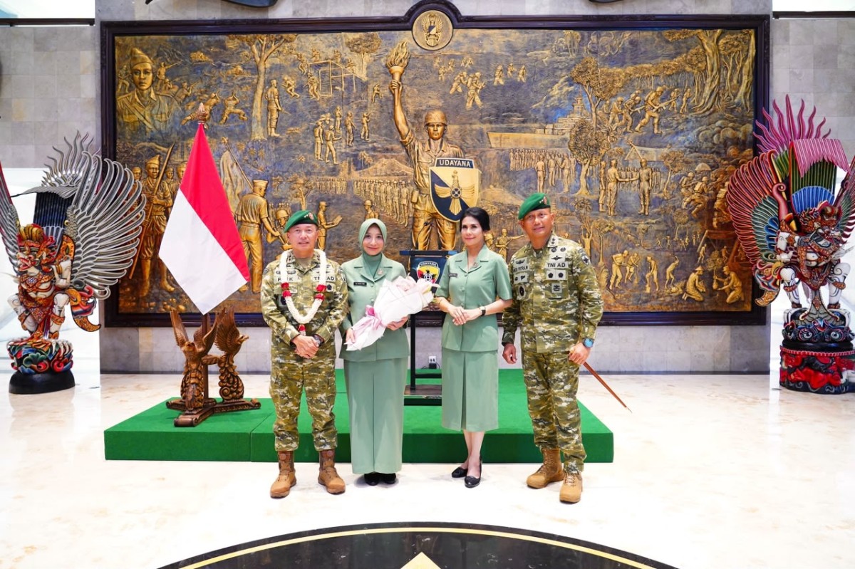 Estafet Kepemimpinan Kodam IX/Udayana Berlanjut, Mayjen TNI Made Putra Widiastawa Resmi Terima Pengabdian