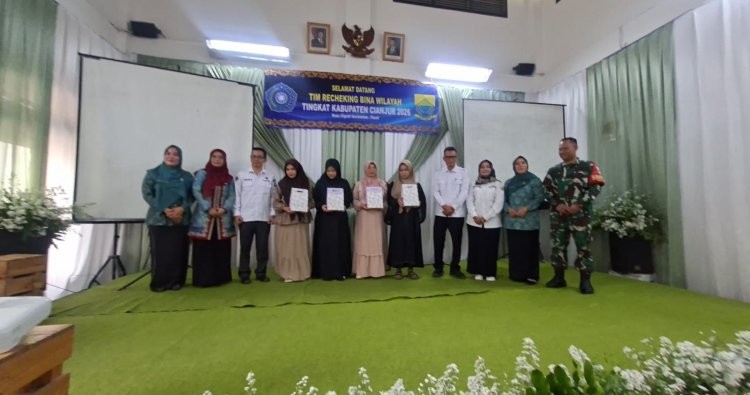 Dukung Pemberdayaan Perempuan, Babinsa Ciputri Mendampingi Lomba Bina Wilayah PKK Tingkat Kabupaten