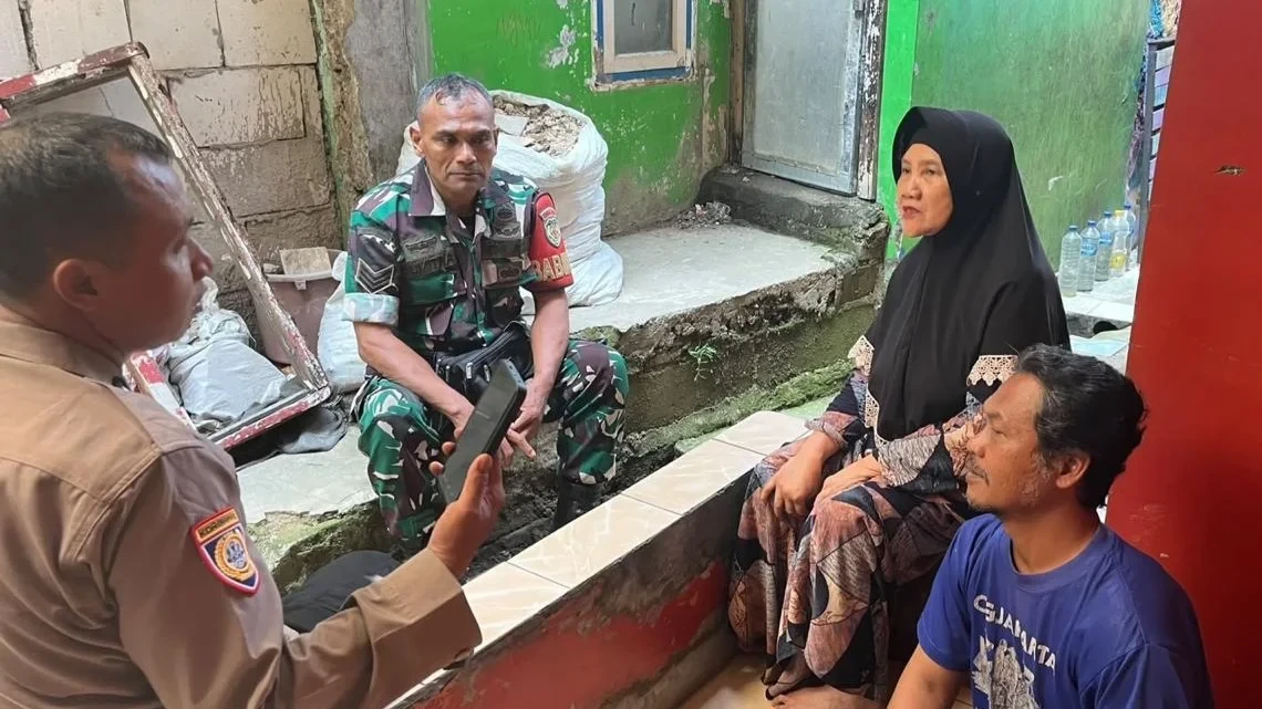 Serka Sumitra, Babinsa Sindangrasa Bersama Bhabinkamtibmas Perkuat Sinergi Dan Jaga Kamtibmas