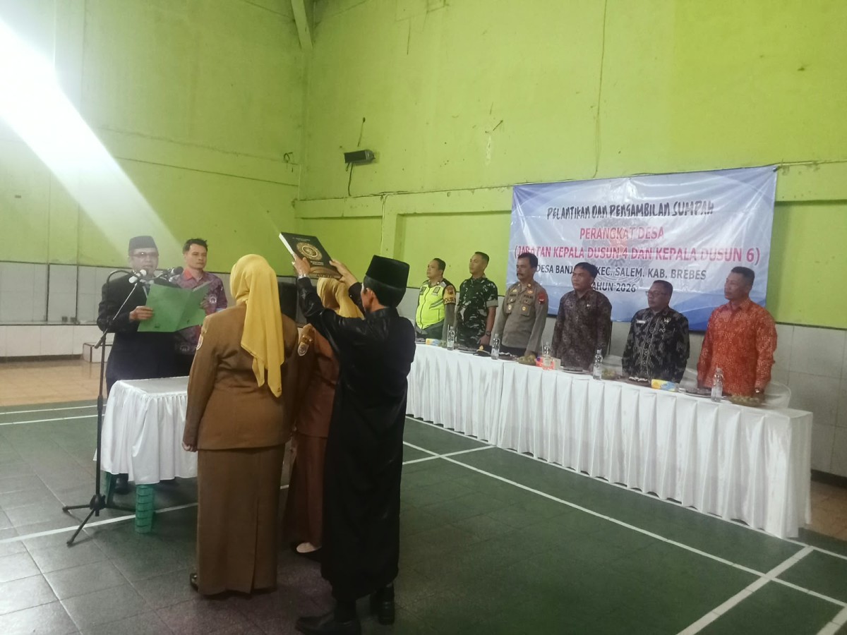 Danramil 13/Salem Hadiri Pelantikan dan Pengambilan Sumpah Perangkat Desa Banjaran