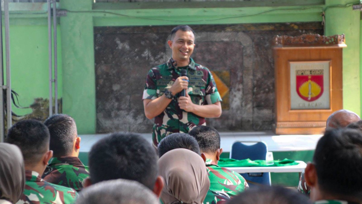 Jam Komandan,  Dandim 0703/Cilacap Instruksikan Jajaran Sosialisasikan Rekrutmen TNI AD yang Bersih dan Transparan