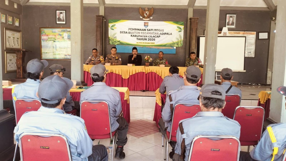 Koramil 08/Adipala Dukung Penguatan Peran Linmas dalam Menjaga Keamanan dan Ketertiban Desa