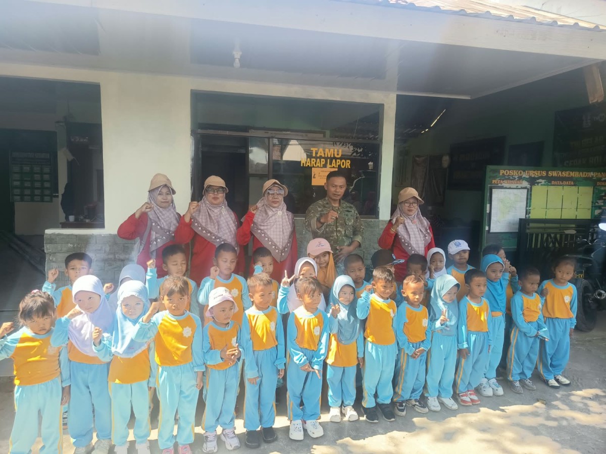 Koramil 09/Tonjong Terima Kunjungan Edukasi TK Bintang Sembilan, Kenalkan Profesi TNI Sejak Usia Dini