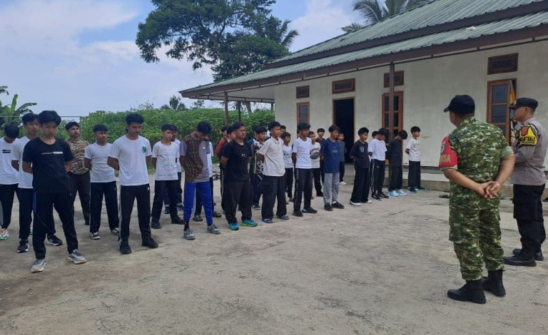 Perkuat Karakter dan Wawasan Kebangsaan, Babinsa Koramil 0805/Cugenang Gelar Bintahwil Bersama Santri Al Karim