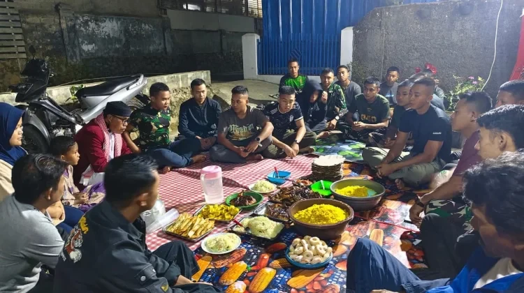 Cara Warga Berterima Kasih Kepada Prajurit TNI Satgas TMMD yang Bangun Desa
